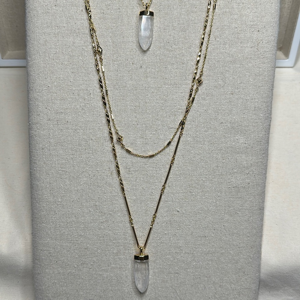 Stella and Dot Aria Pendant Necklace Brand New in Box. Natural Quartz